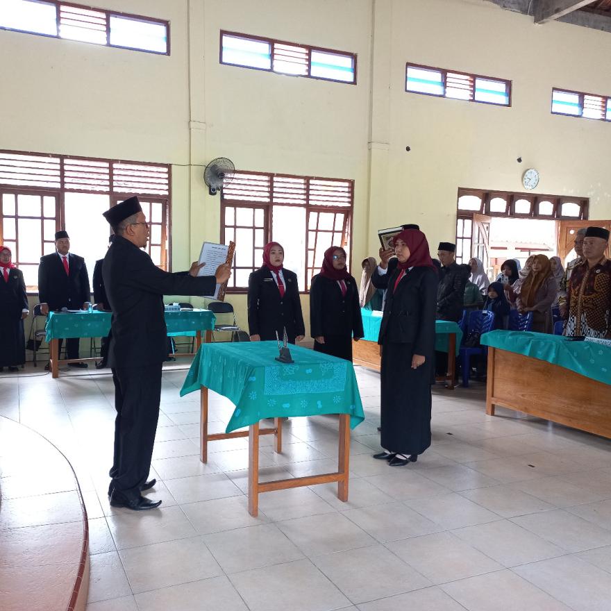 PENGAMBILAN SUMPAH, PELANTIKAN DAN SERAH TERIMA JABATAN JAGABAYA KALURAHAN JATIREJO